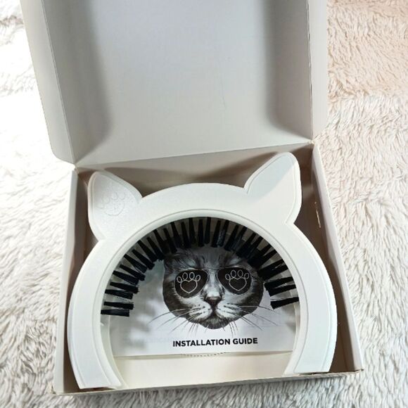 NWOT PAWSM Interior Cat Door with Removable Brush. - Picture 10 of 13